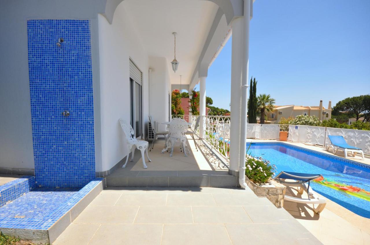 Well-Appointed Villa Is Situated In The Popular Resort Of Vilamoura Quarteira Luaran gambar